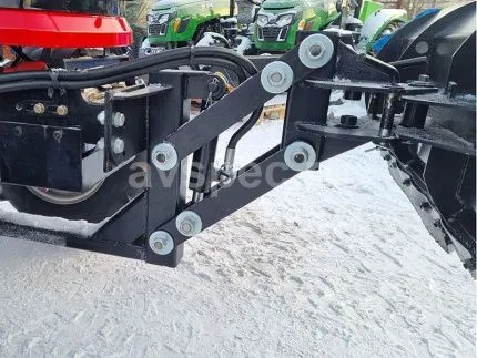 Минитрактор Dongfeng DF-244 G2 без кабины с отвалом