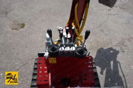 Мини-экскаватор Helffer MSV-400