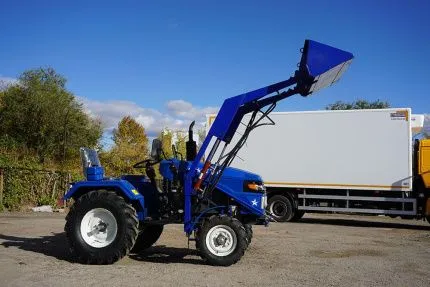 фронтальный погрузчик garden scout t18